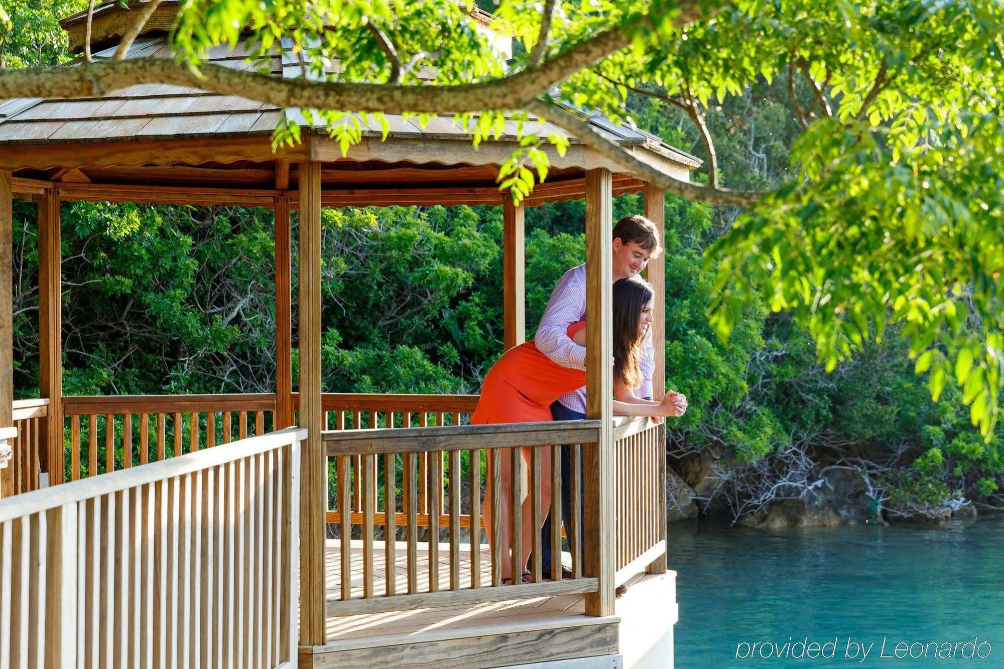 Grotto Bay Beach Resort Hamilton Parish Exteriér fotografie